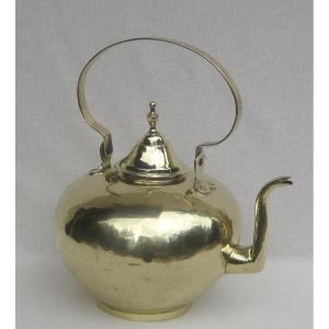 Brass Kettle. Flanders. Late 18th-early 19th Century.