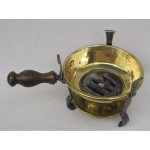 Table Stove, With Embers, In Brass. Normandy. 18th Century.