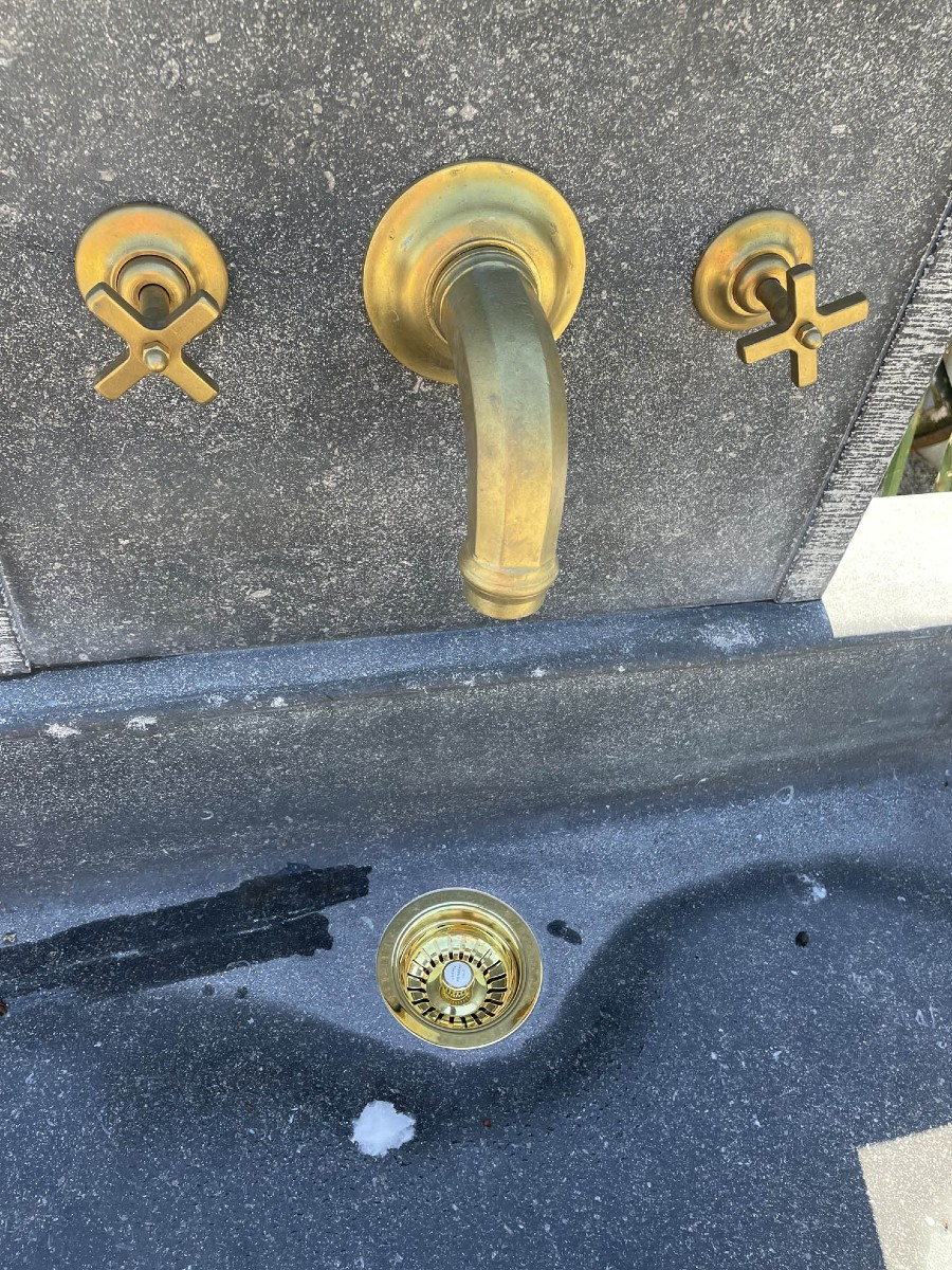 Hand Carved Bluestone Sink Cut From Old Stone-photo-4