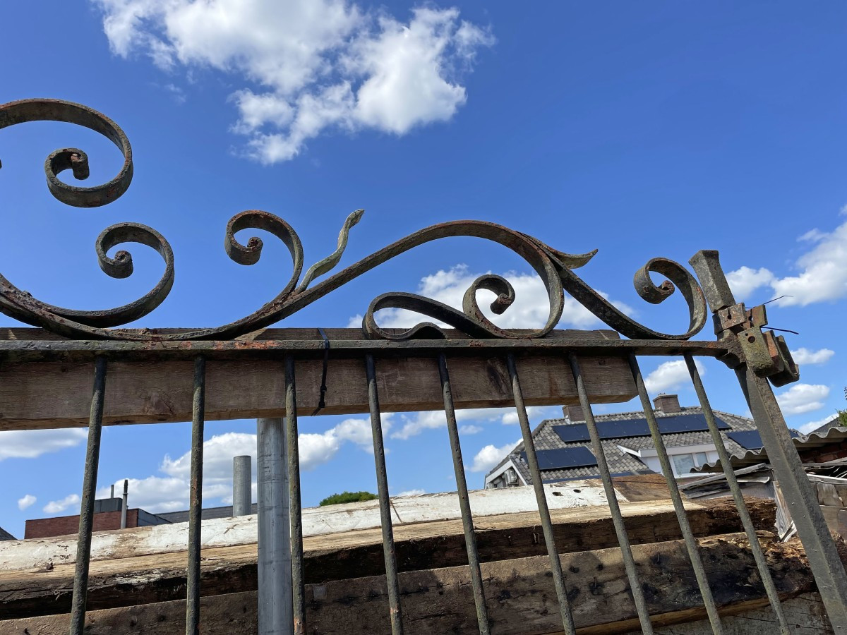 Porte de château antique en fer forgé-photo-3