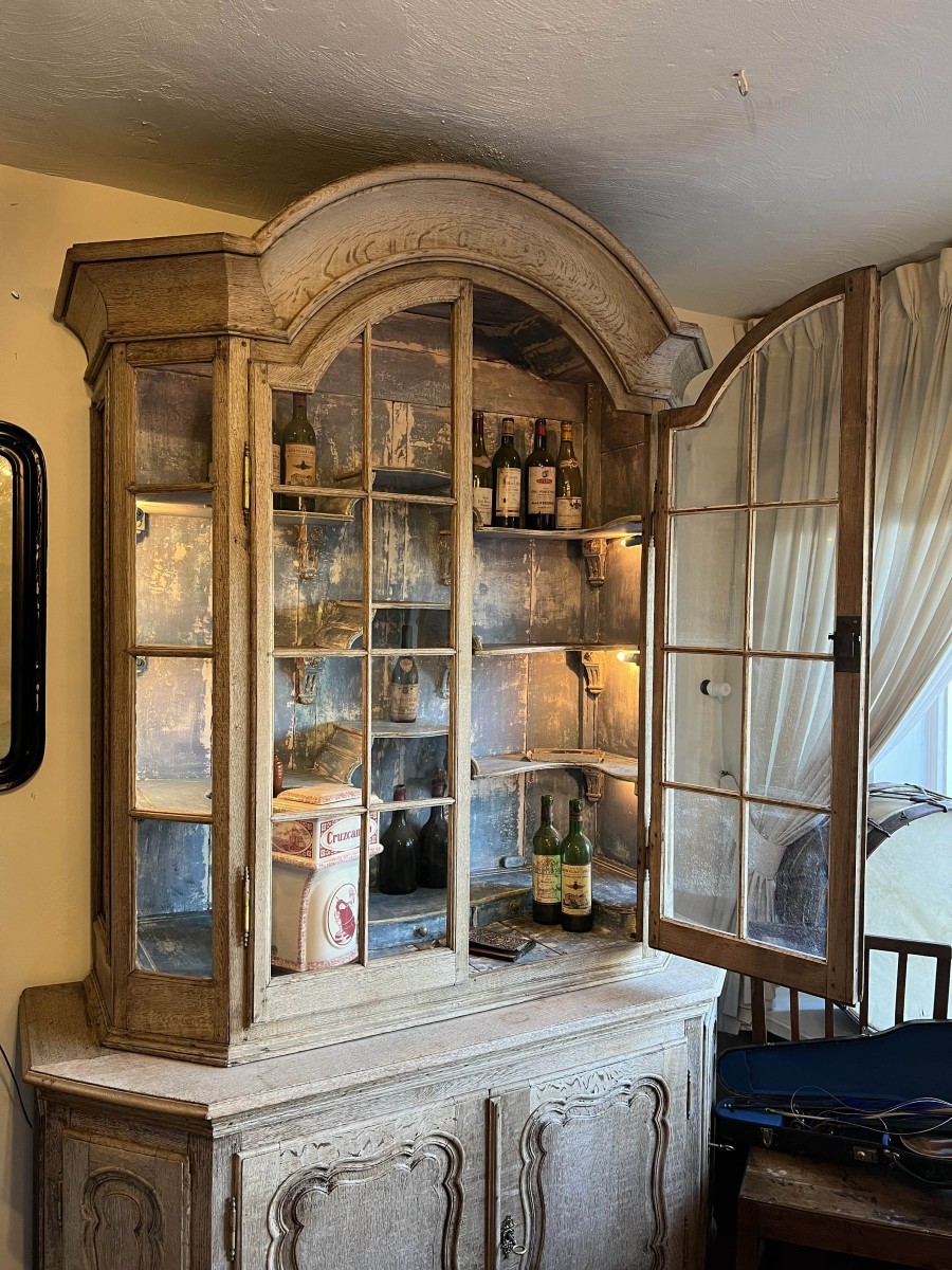 Antique Flemish Oak Display Cabinet-photo-3