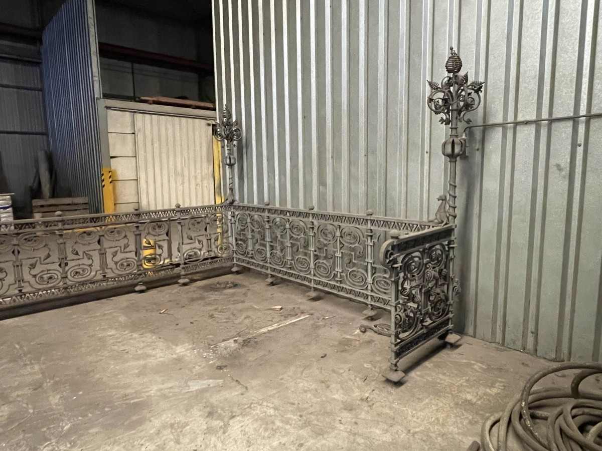 Antique Gothic Wrought-iron Balcony Railing, 20 Running Meters-photo-4