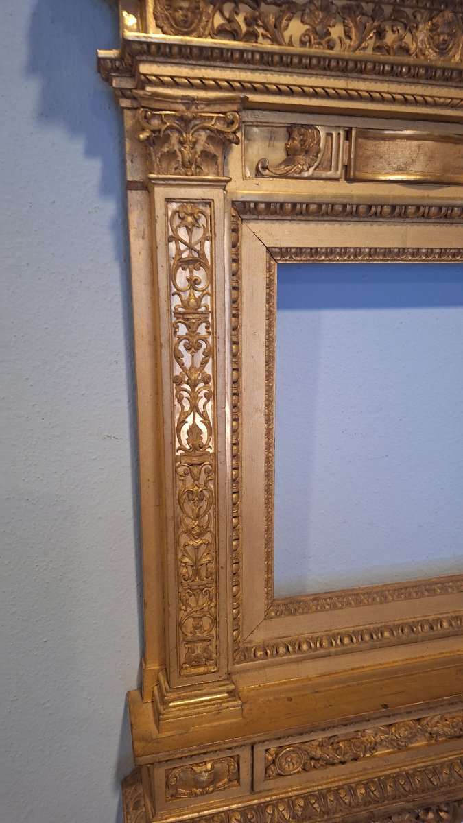 A Carved And Gilded Renaissance-style Newsstand Frame From The 19th Century.-photo-3