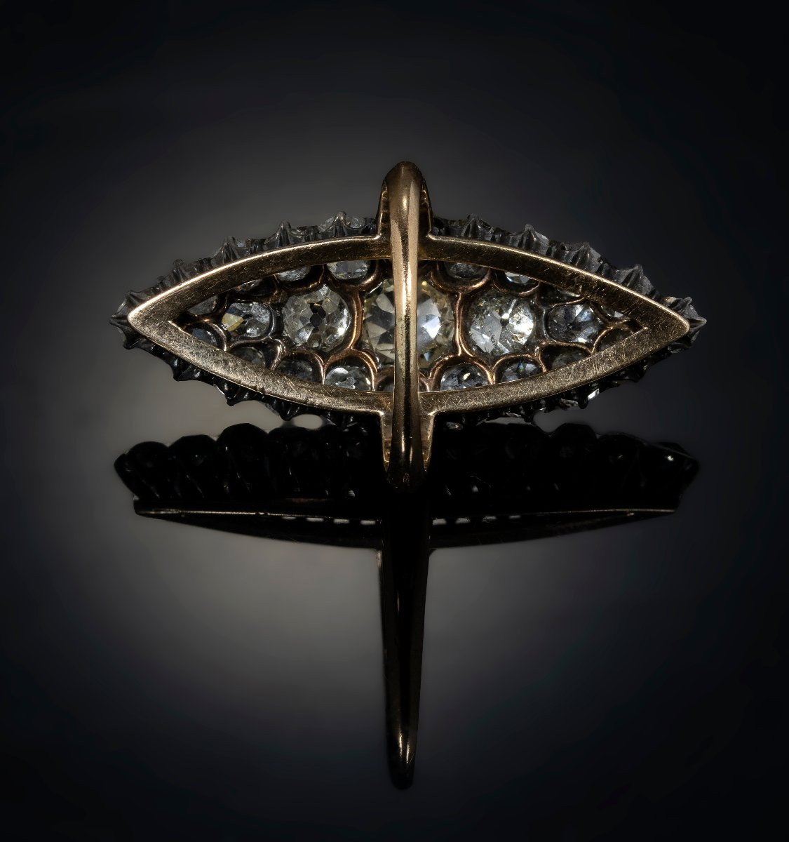A Late 19th Century Navette Cluster Gold Ring With Diamonds.-photo-2