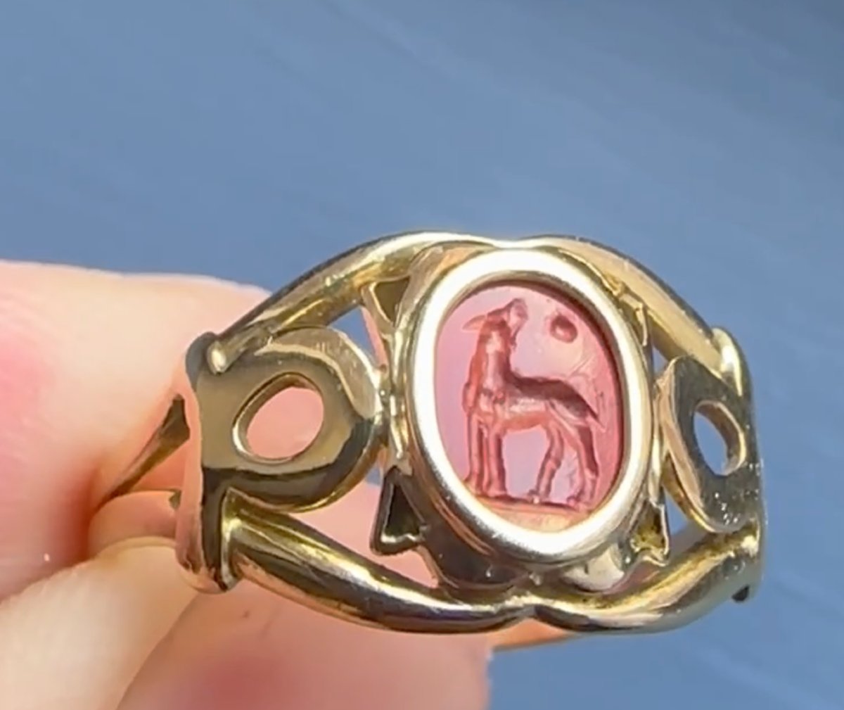A Modern Gold Ring Set With A Roman Red Jasper Intaglio. Dog.-photo-3