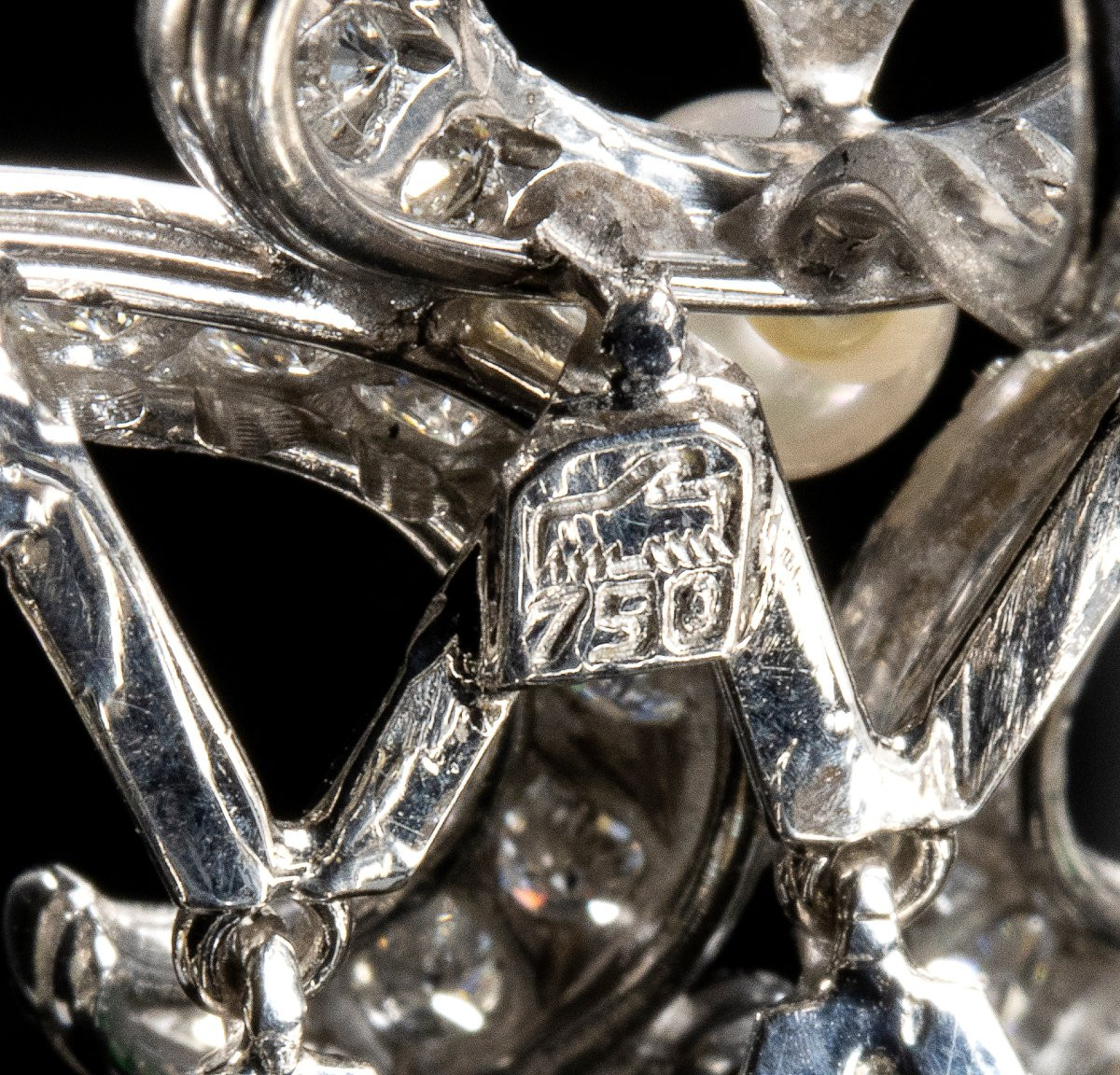 Pendentif résille en or, émeraudes, diamants et perles-photo-4