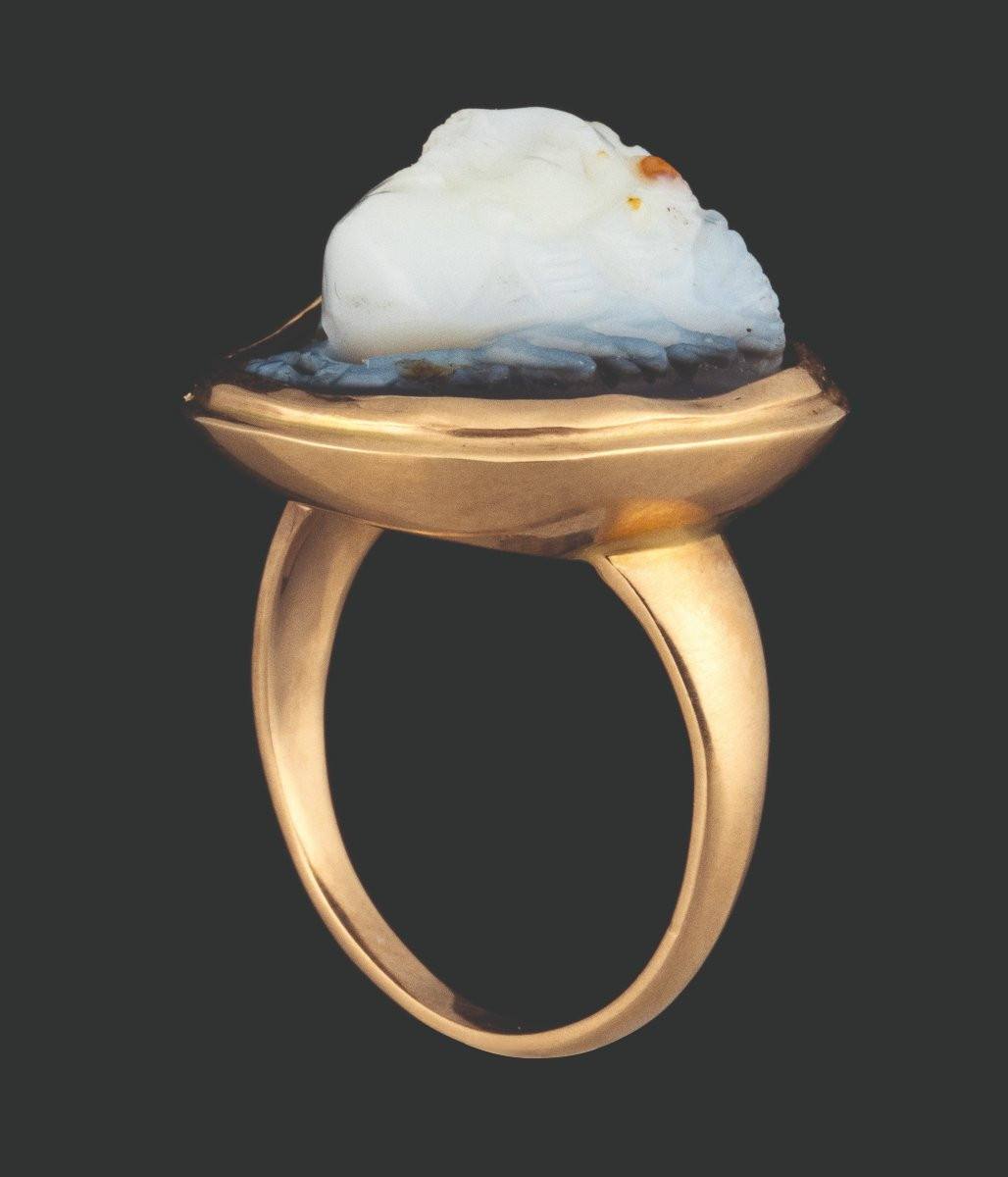 A Gold Ring Set With A Roman Onyx Cameo. Head Of Gorgoneion.-photo-2