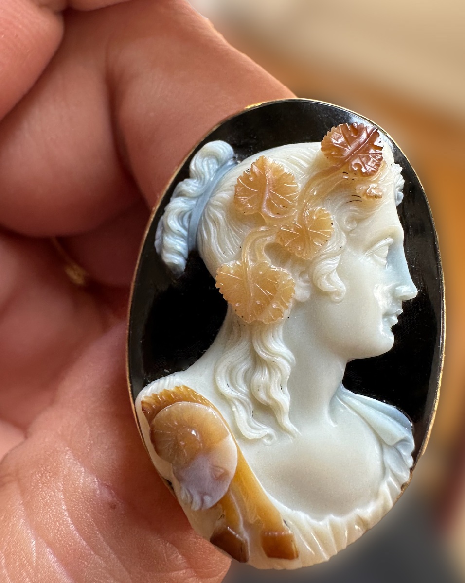 A Gold Ring Set With A Three-layered Agate Cameo By L. Michelini (1798-1858, Rome). Bacchante-photo-4