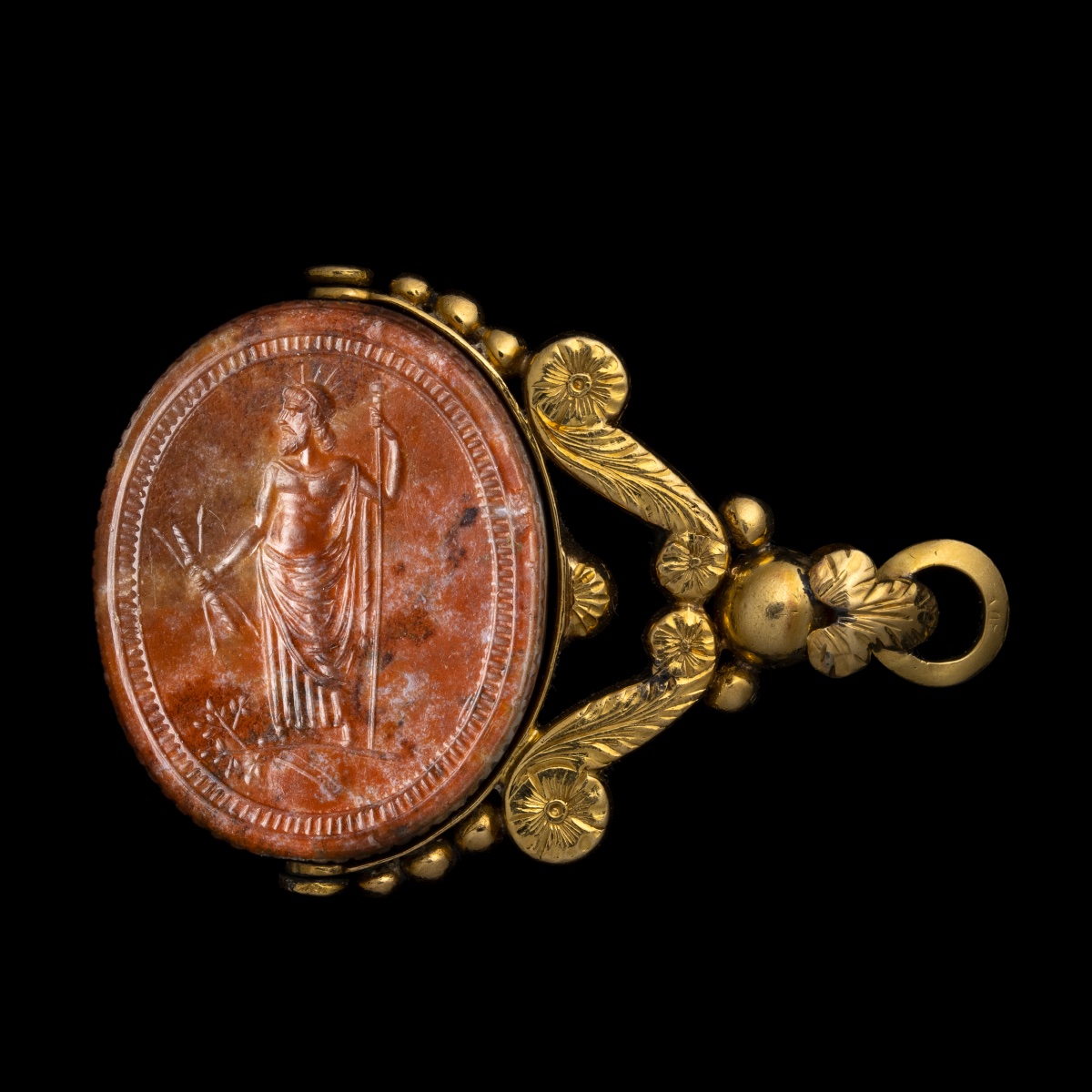 SCEAU PENDENTIF EN OR CISELÉ DU XVIIIE SIÈCLE, SERTI D'UN SCARABÉE. JUPITER-photo-2