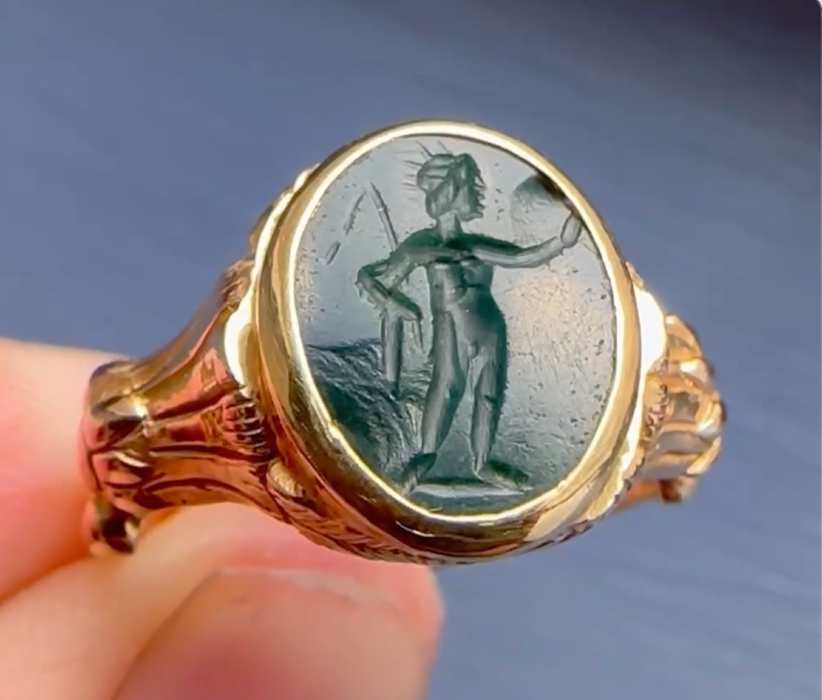 A Gold Ring Set With A Roman Green Jasper Intaglio. Helios.-photo-3