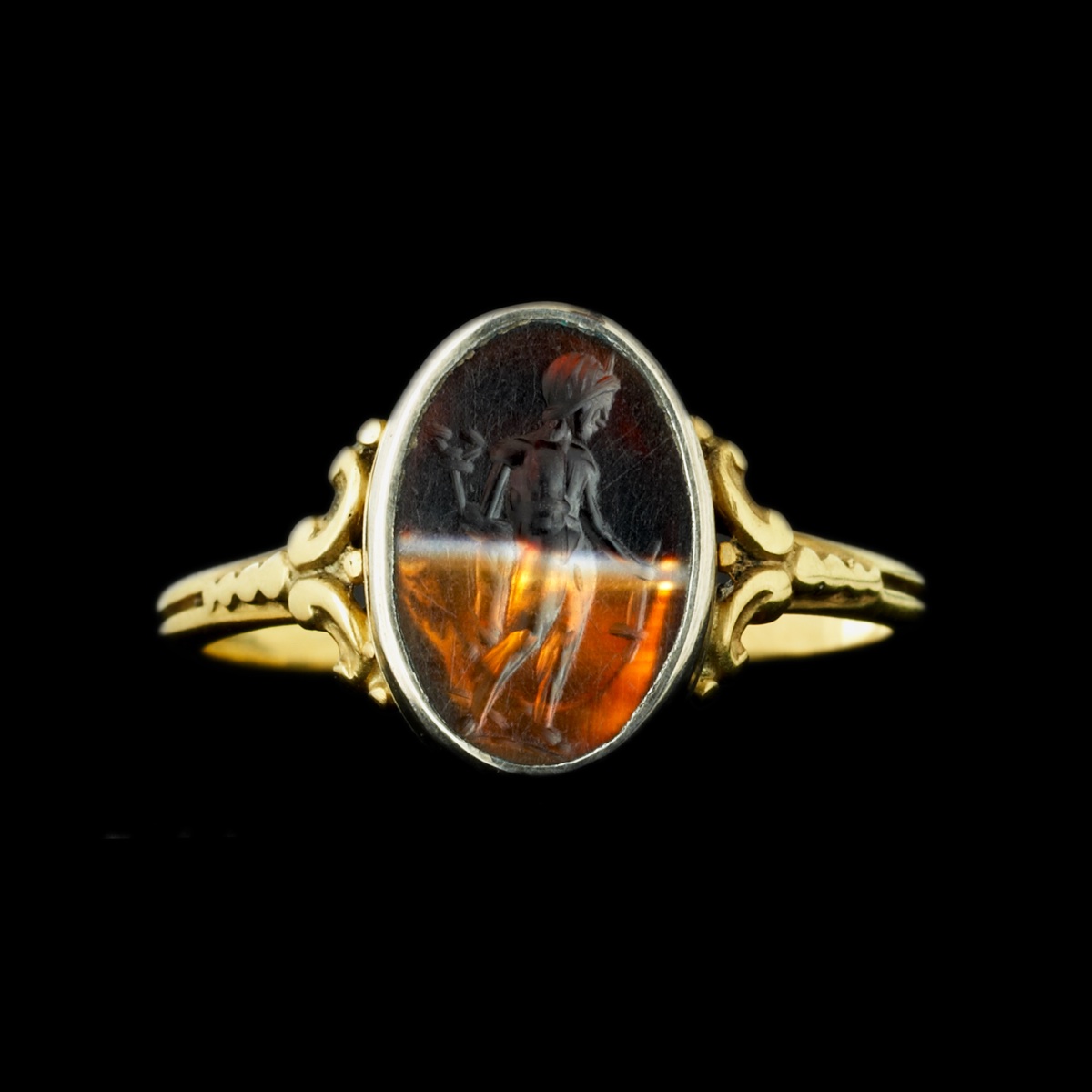 A Victorian Gold Ring Set With A Roman Banded Agate Intaglio. Mercury.-photo-2
