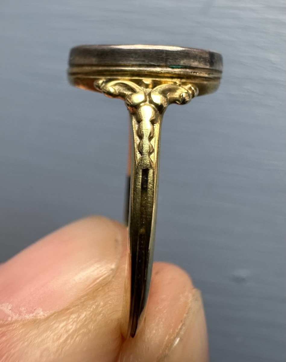 A Victorian Gold Ring Set With A Roman Banded Agate Intaglio. Mercury.-photo-1