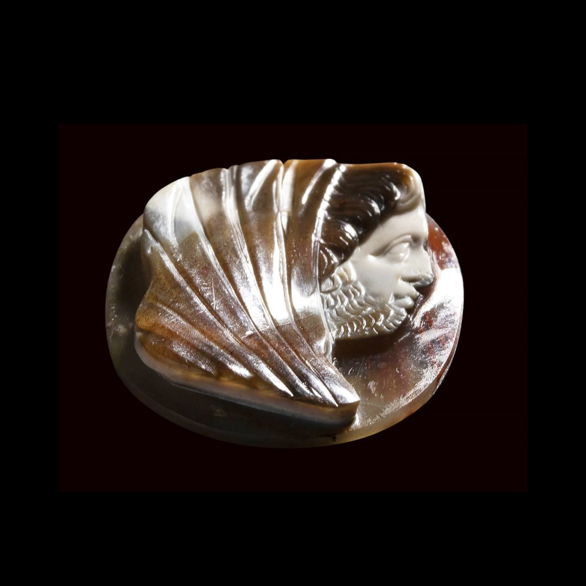 A Neoclassical Agate Cameo Depicting A Veiled Bearded Man, Probably Saturn.-photo-2