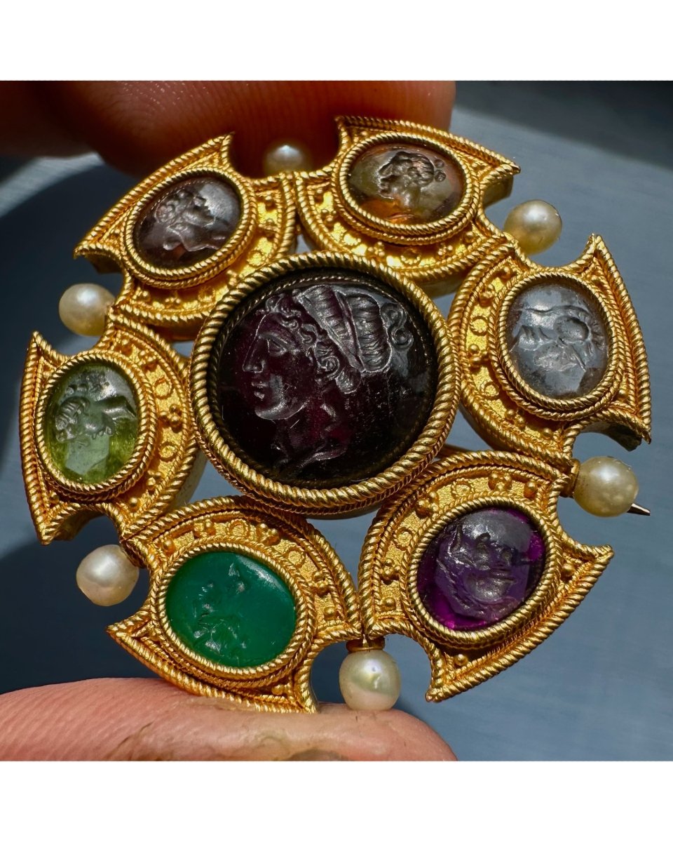 Attributed To Robert Phillips. 19th-century Etruscan Revival Gold Brooch Set With Intaglios And Pearls-photo-3