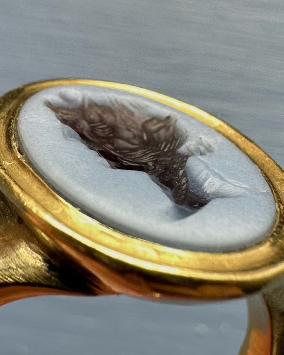 Roman Intaglio On Nicolo Depicting Dionysus, Mounted In A Gold Ring-photo-2