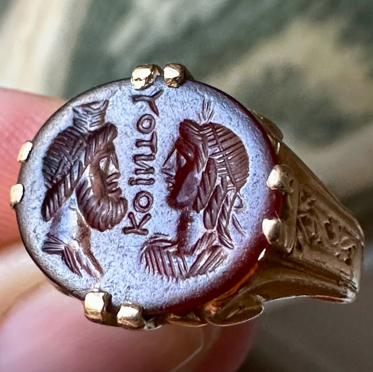 Late 19th/early 20th-century Gold Ring Set With A Roman Intaglio On Sardonyx. Isis And Serapis.-photo-1