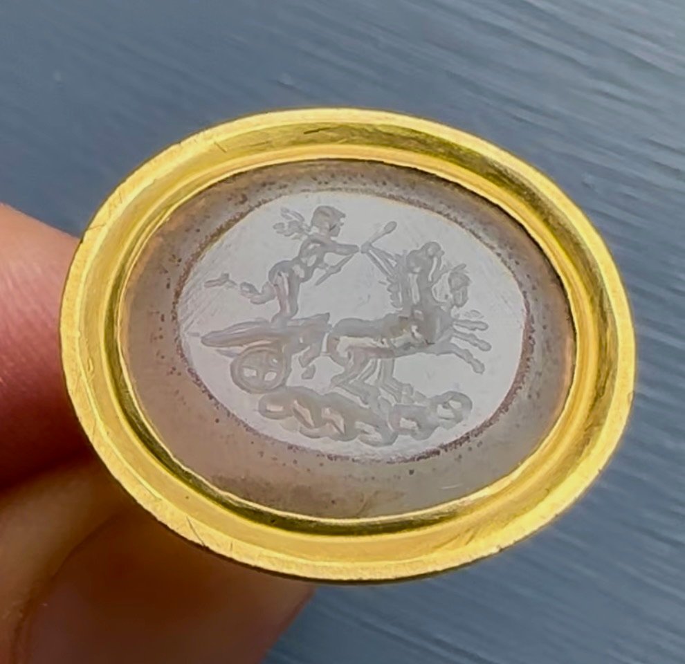 Gold Ring Set With A Neoclassical Intaglio On Chalcedony. The Conquest Of Love.-photo-3