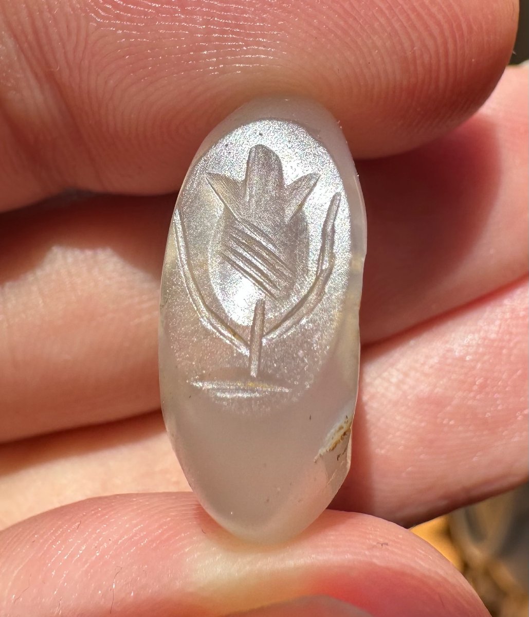 Sassanid Hololithic Signet Ring Made Of Chalcedony. Flower.-photo-2