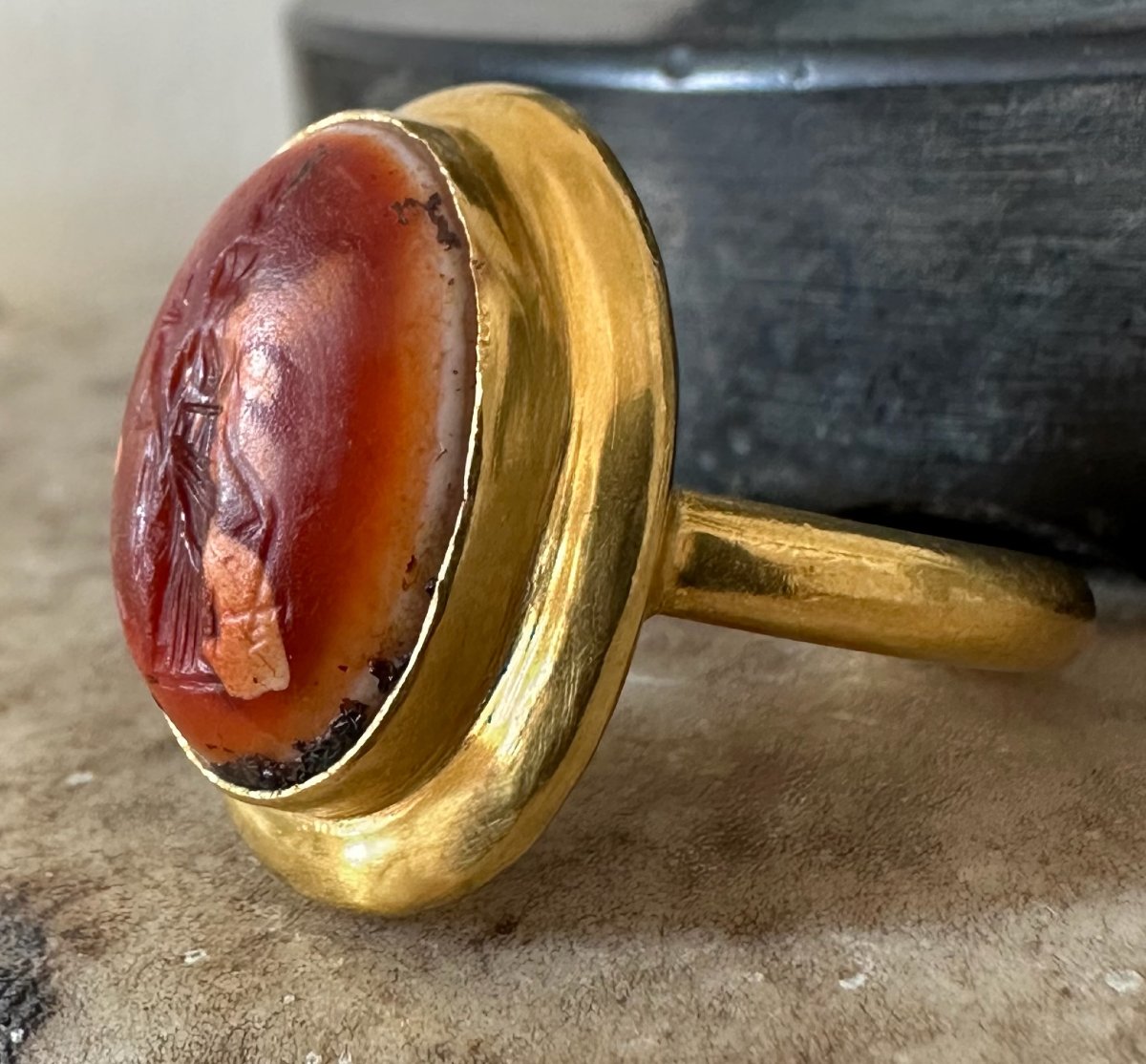 A Solid 18-karat Gold Ring Set With A Roman Agate Intaglio. Isis-fortuna.-photo-5