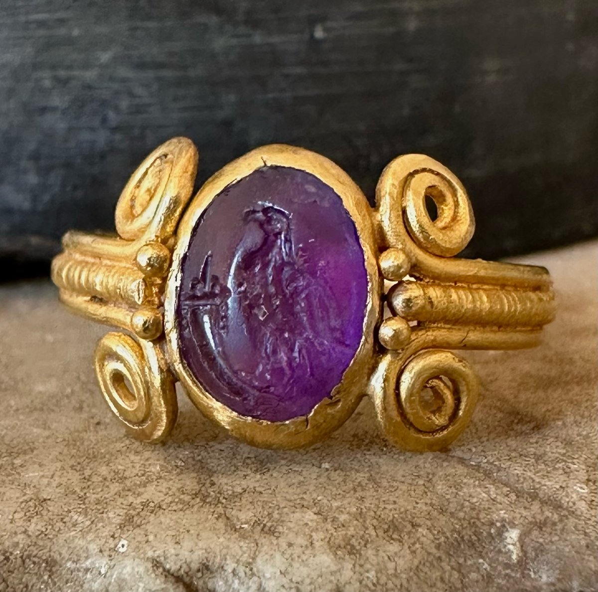 Roman Amethyst Intaglio Depicting An Eagle And A Cornucopia, Set In A Late Roman Gold Ring-photo-3