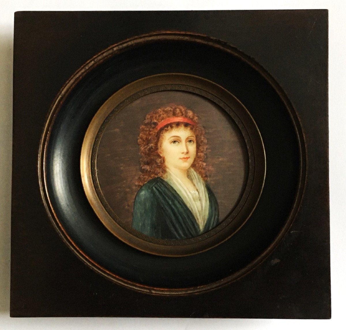 Miniature On Ivory Late 18th Century, Portrait Of A Red-haired Woman.-photo-3