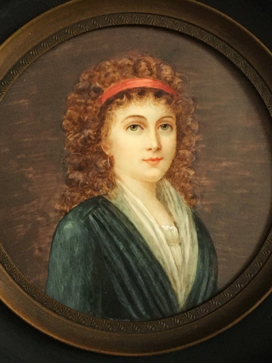 Miniature On Ivory Late 18th Century, Portrait Of A Red-haired Woman.-photo-4