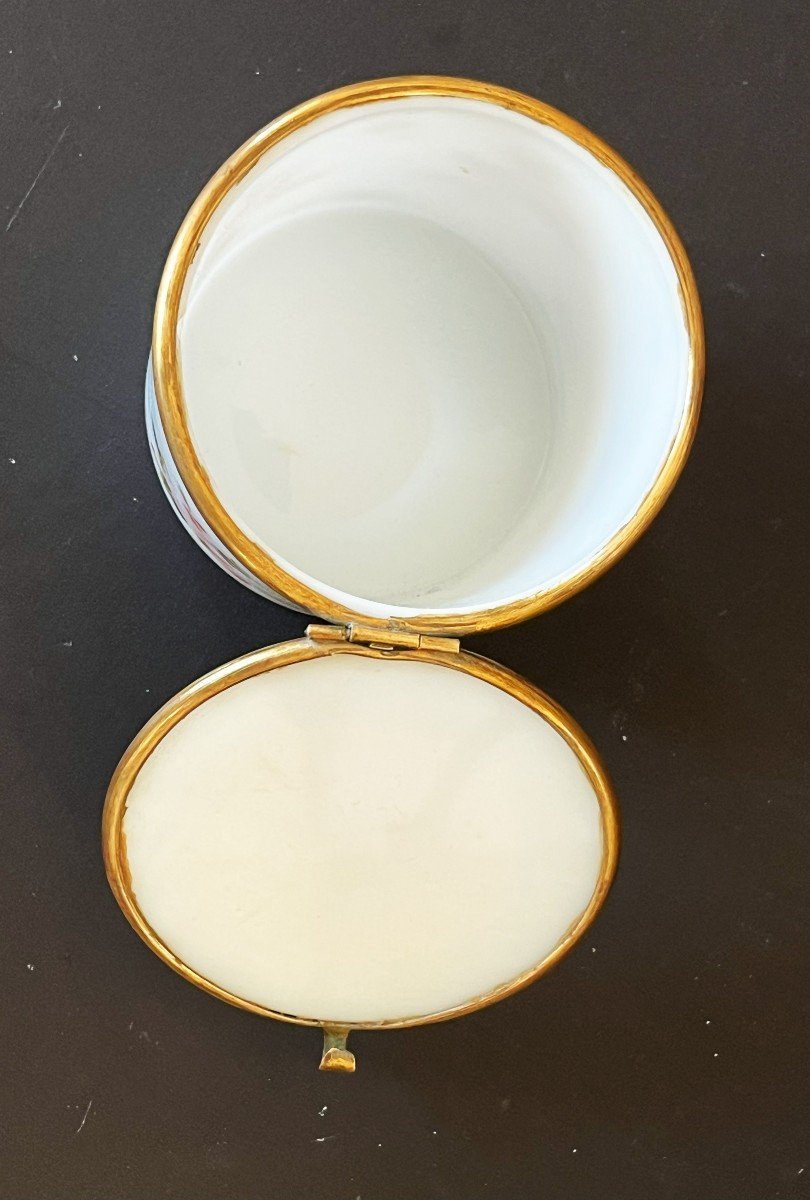 Large Ointment Pot In Painted Opaline From The Restoration Period.-photo-5