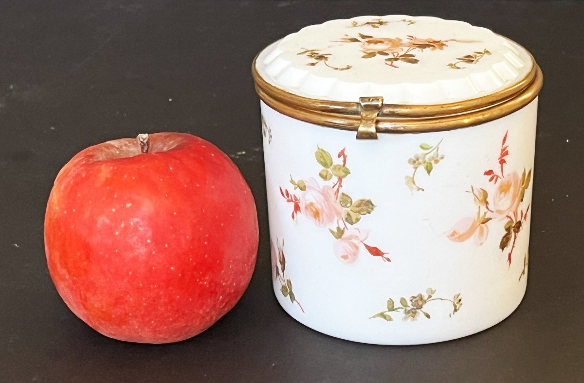 Large Ointment Pot In Painted Opaline From The Restoration Period.-photo-7
