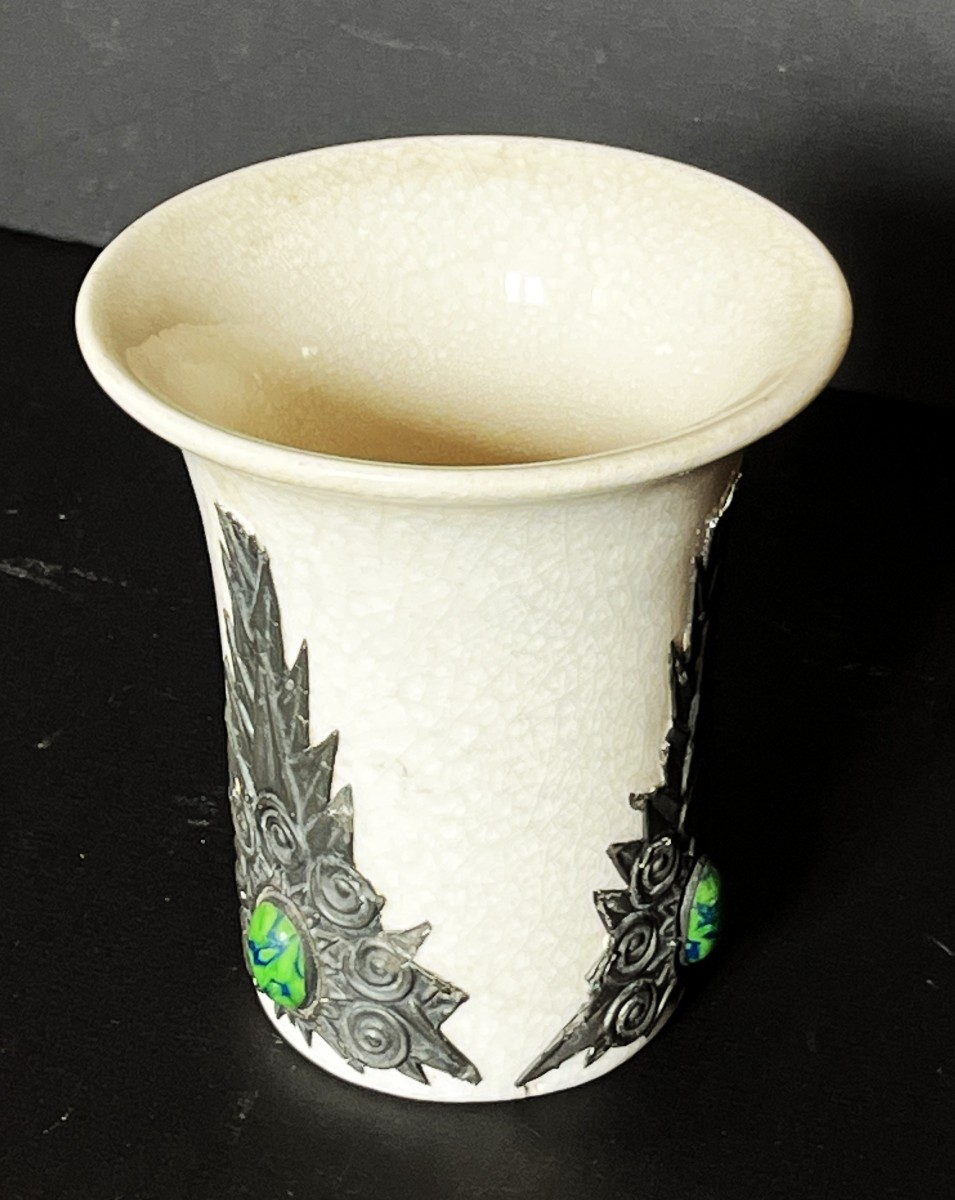 Boch La Louvière, vase Art Nouveau en céramique, étain et cabochons.-photo-3