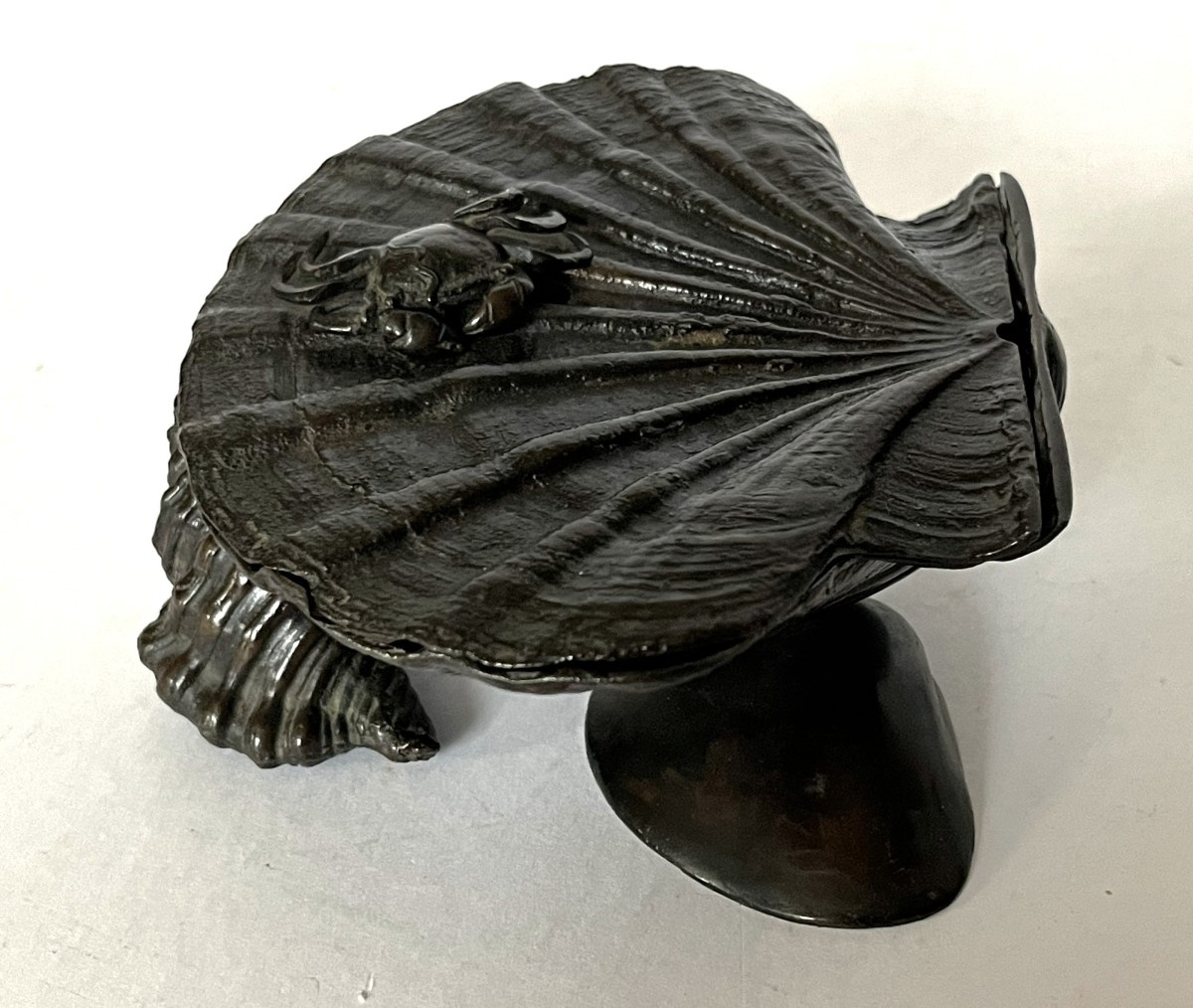 Japon Meiji, boite aux coquillages et au crabe en bronze, signée, 19ème siècle-photo-3