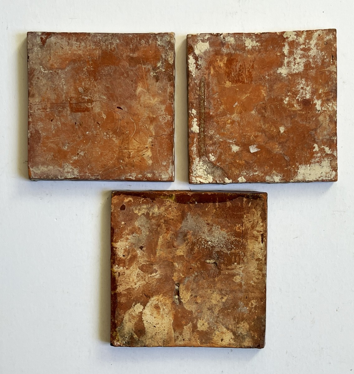 Flandres XVII ème siècle, trois carreaux de pavement en céramique-photo-1