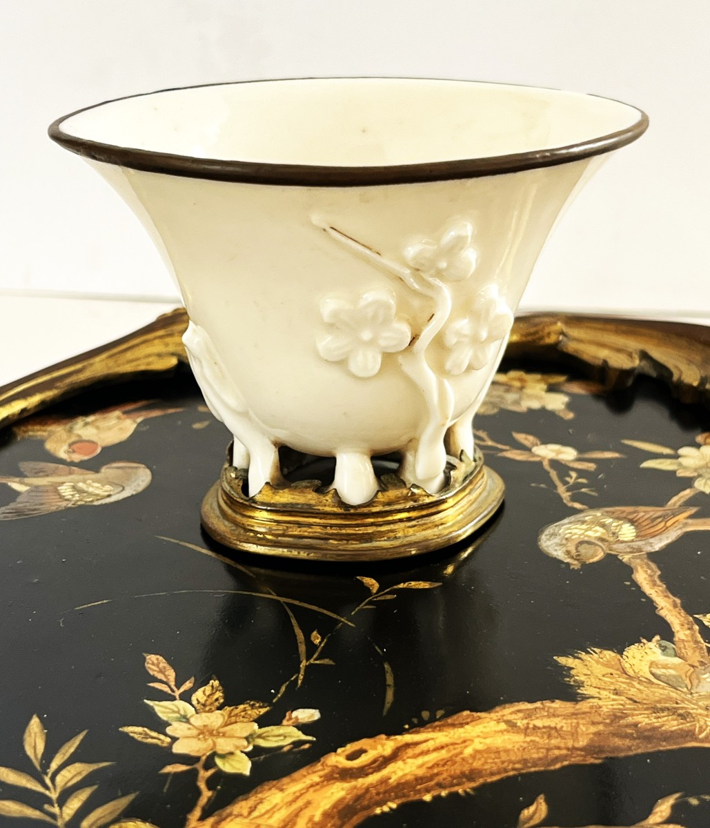 The Crystal Staircase, Lacquer Inkwell, Kangxi Porcelain And Gilt Bronze. Signed-photo-1