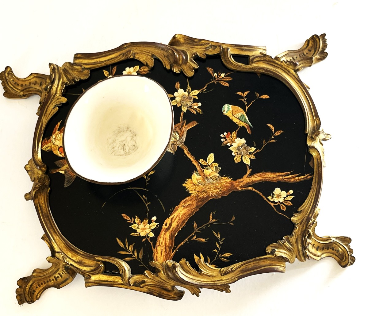 The Crystal Staircase, Lacquer Inkwell, Kangxi Porcelain And Gilt Bronze. Signed-photo-3
