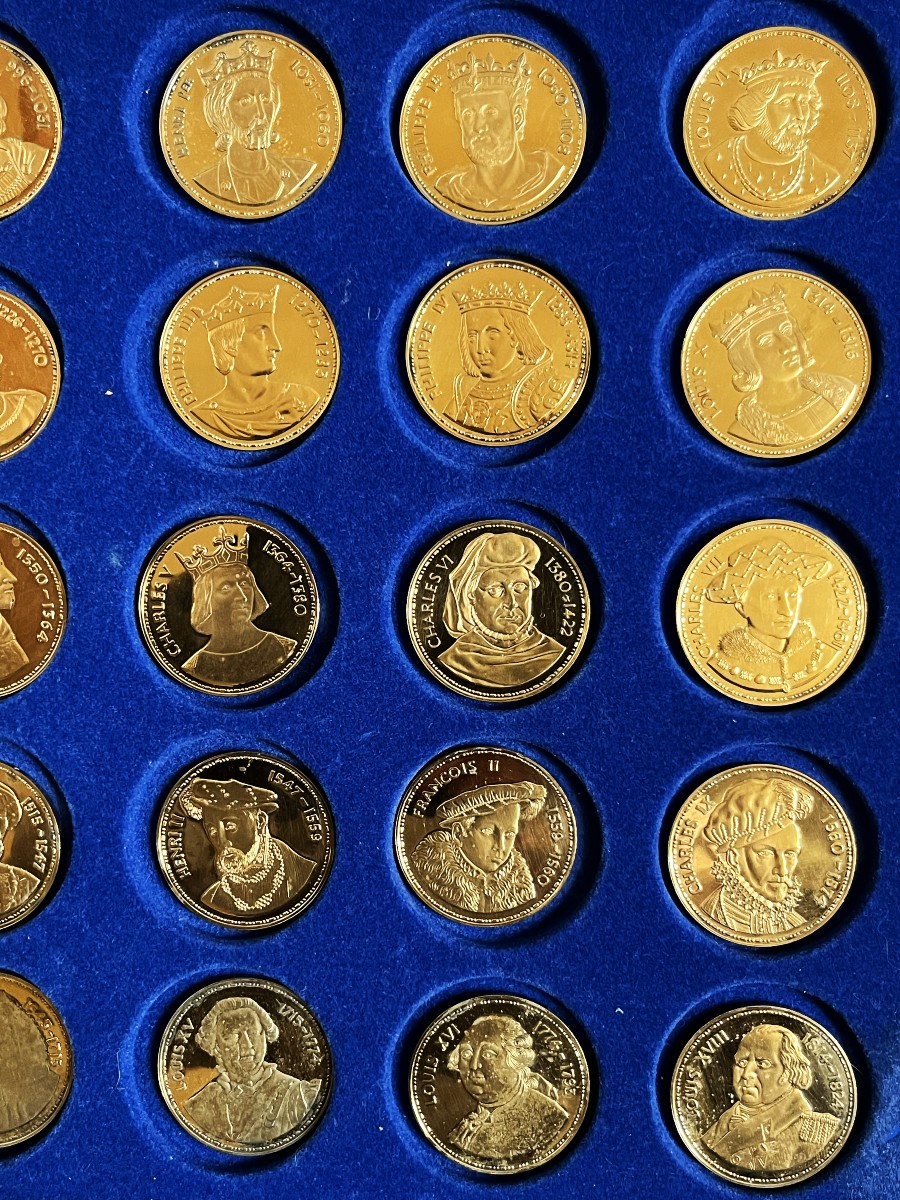 35 Gilt Silver Medals, "the Kings Of France", 24-karat Gold And 925 Silver, Minerva Hallmark-photo-3