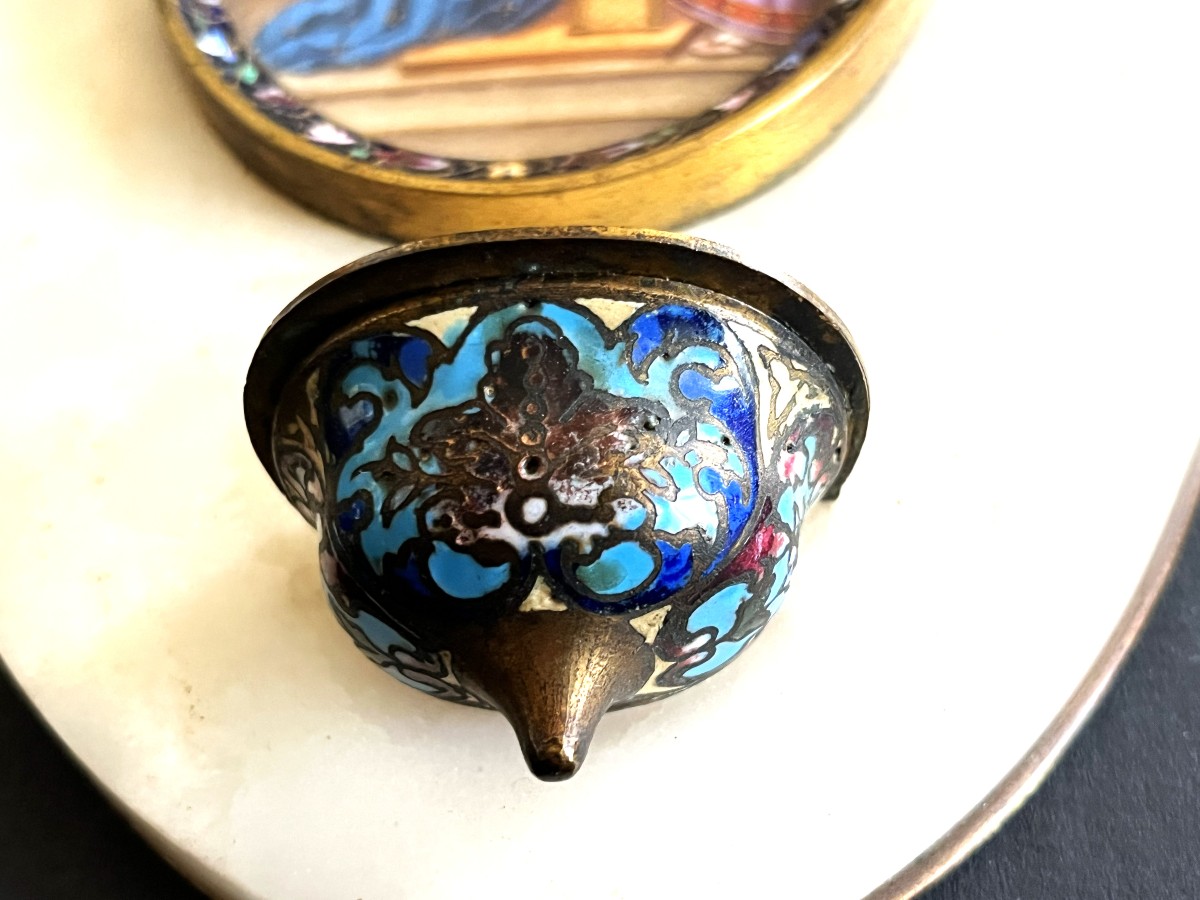 Bénitier en porcelaine peinte, émaux, onyx et bronze, daté 1891-photo-3