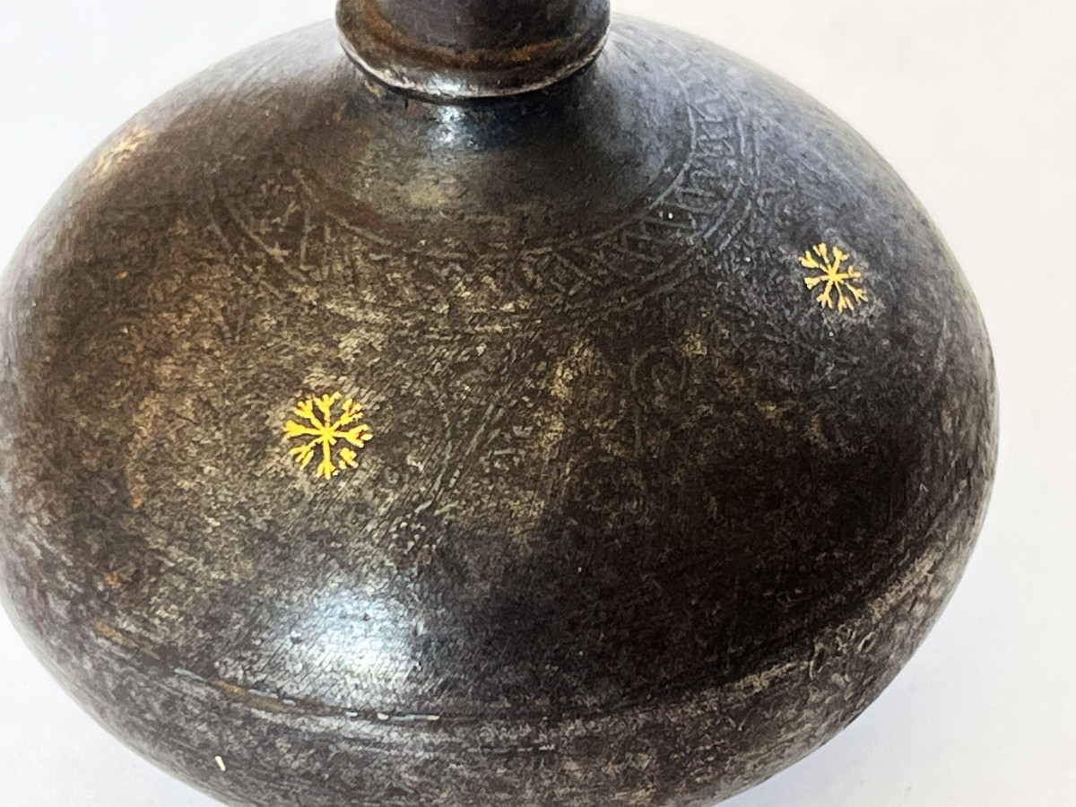 Small Vase In Gold-inlaid Steel, Qajar Iran, 19th Century-photo-3