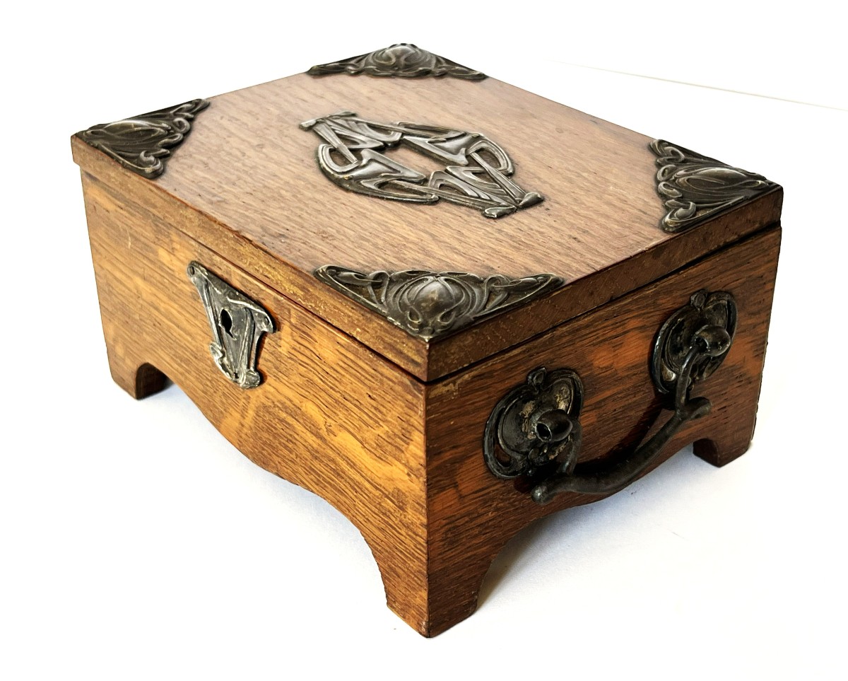 Art Nouveau, Arts And Craft Box In Oak And Silver-plated Metal-photo-2