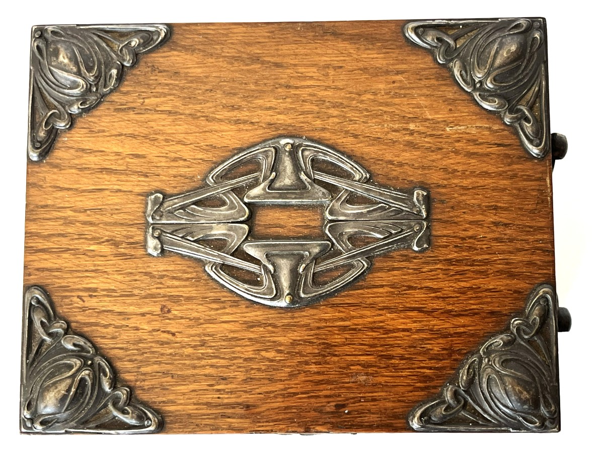 Art Nouveau, Arts And Craft Box In Oak And Silver-plated Metal-photo-3