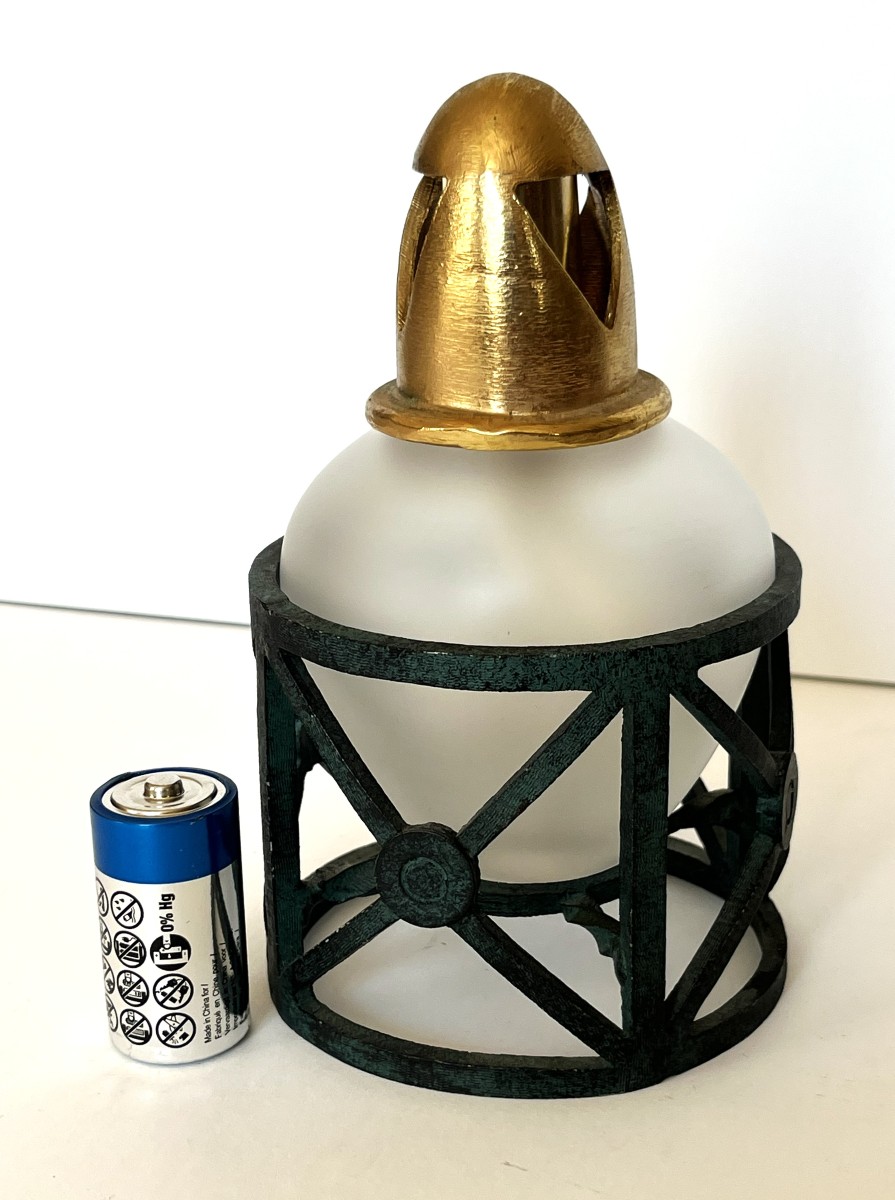 Lampe Berger en métal patiné bronze et verre, numérotée 214/1000-photo-6