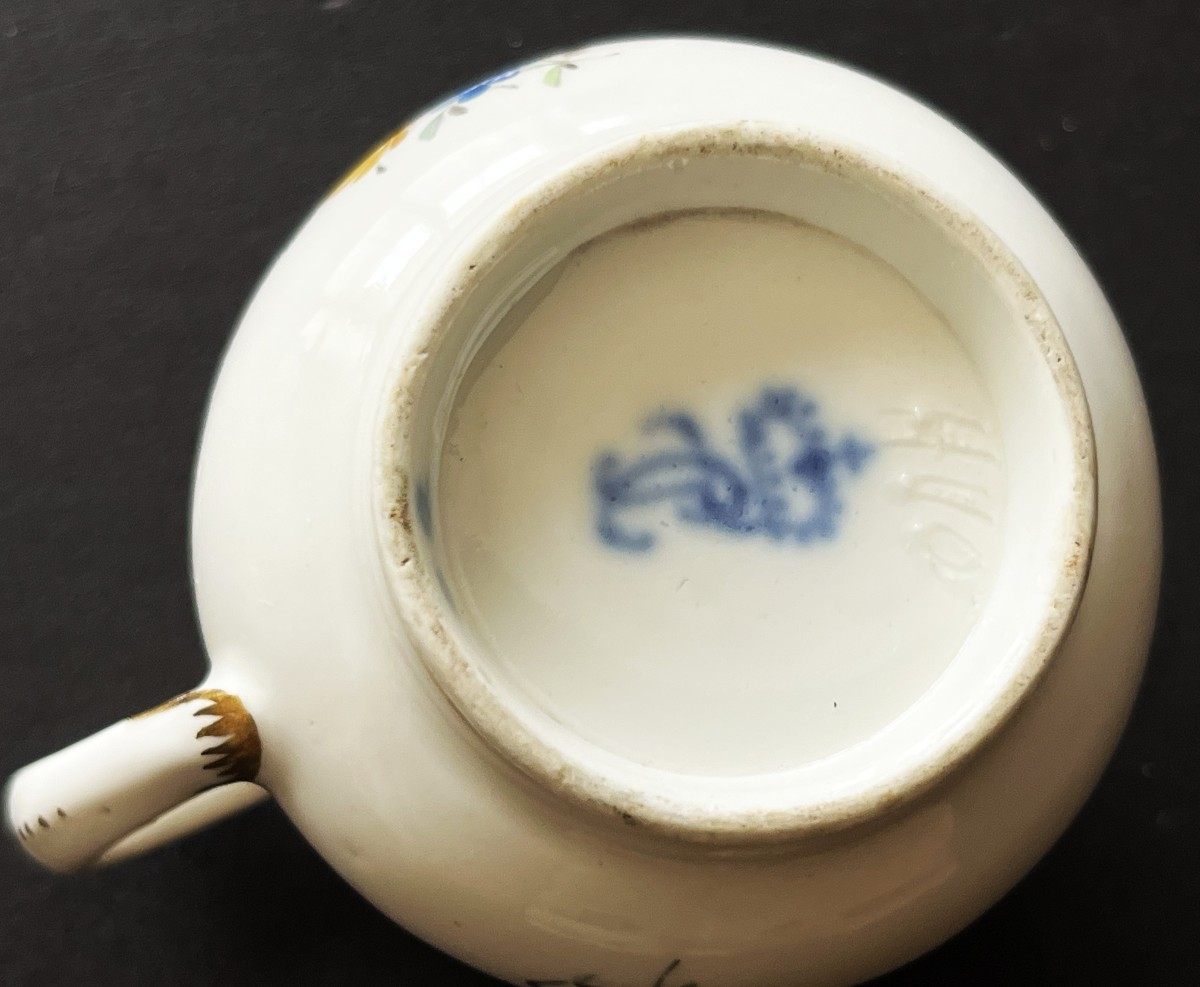 Tasse en porcelaine de Frankenthal du 18 ème siècle-photo-5
