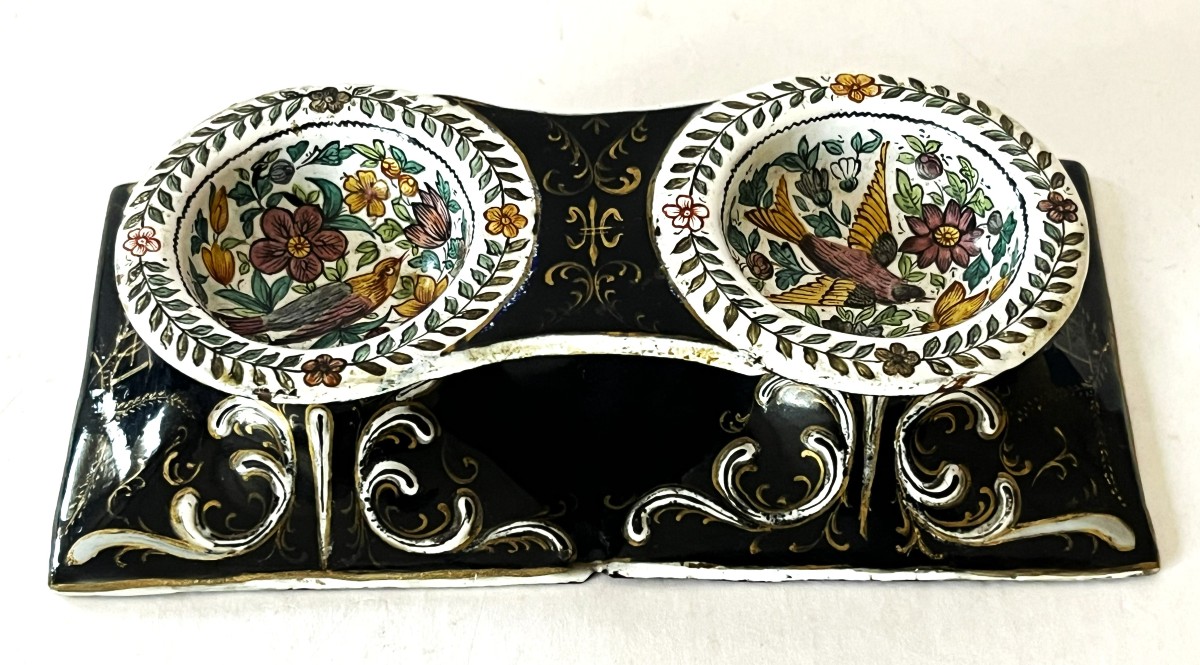 Haute époque, Renaissance, Saleron double en cuivre  émaillé avec couronne du 19ème siècle.