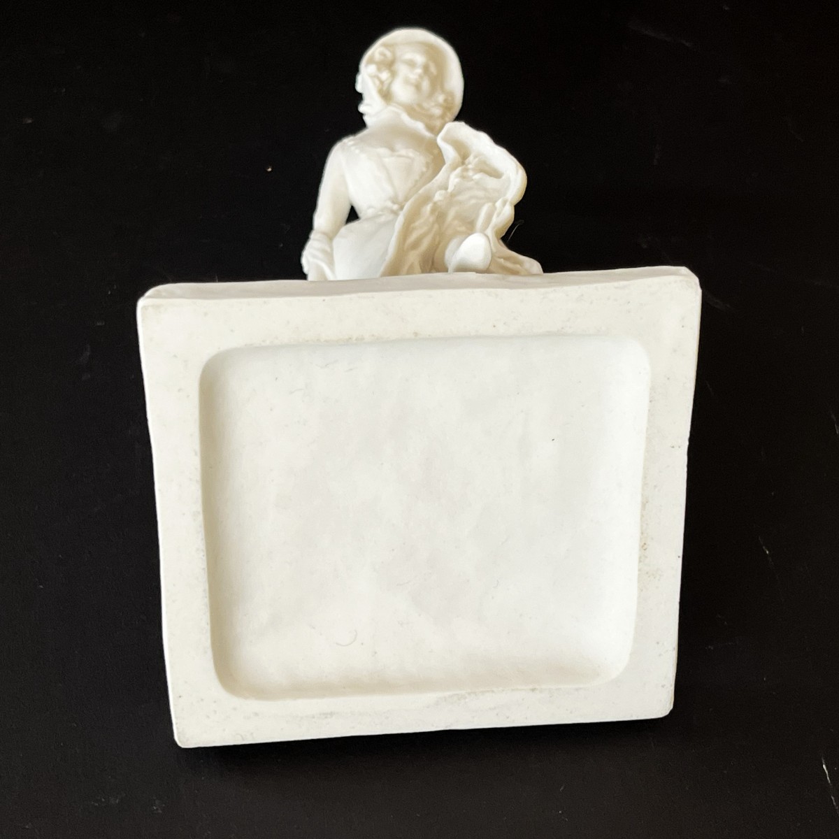 Manufacture Nationale de Sèvres  1910,  Henri Varenne (1860/1933), l'élégante, biscuit.-photo-5