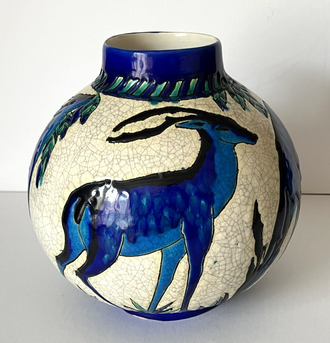 Charles Catteau pour Boch la Louvière, vase boule aux daims et biche-photo-2