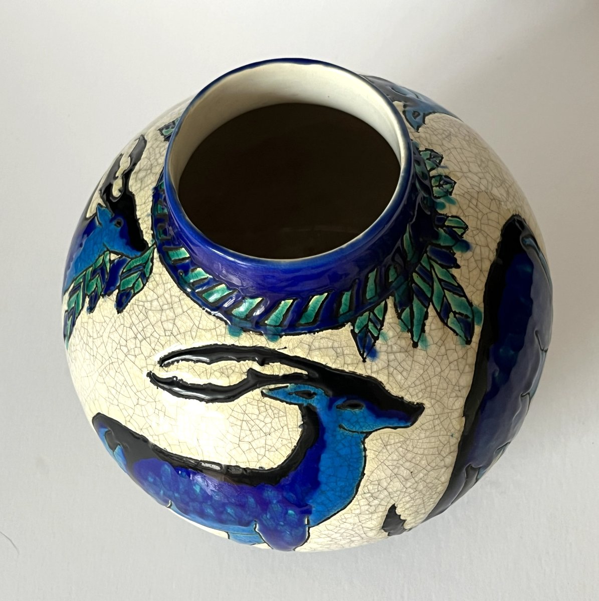 Charles Catteau pour Boch la Louvière, vase boule aux daims et biche-photo-4