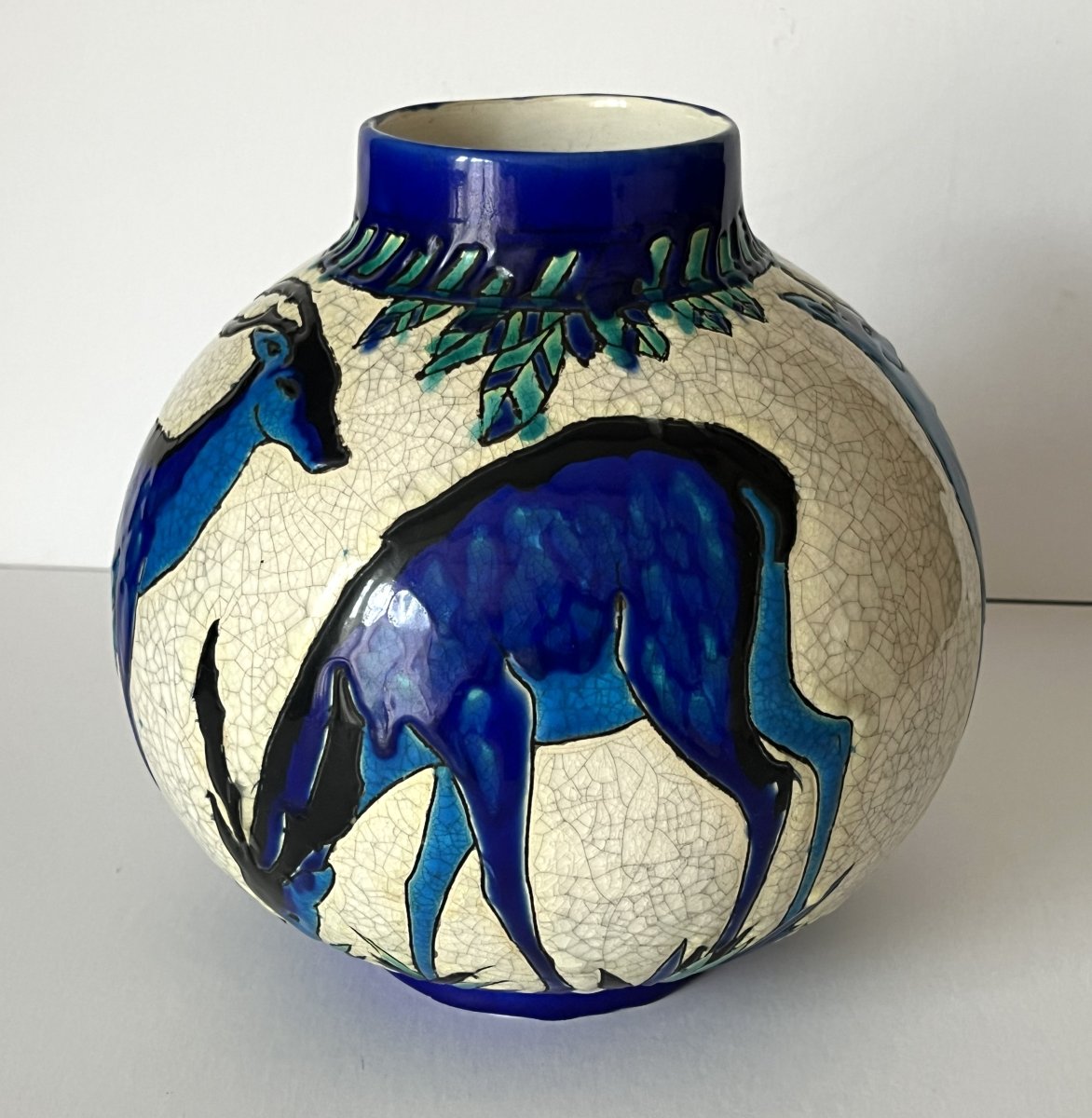 Charles Catteau pour Boch la Louvière, vase boule aux daims et biche-photo-5