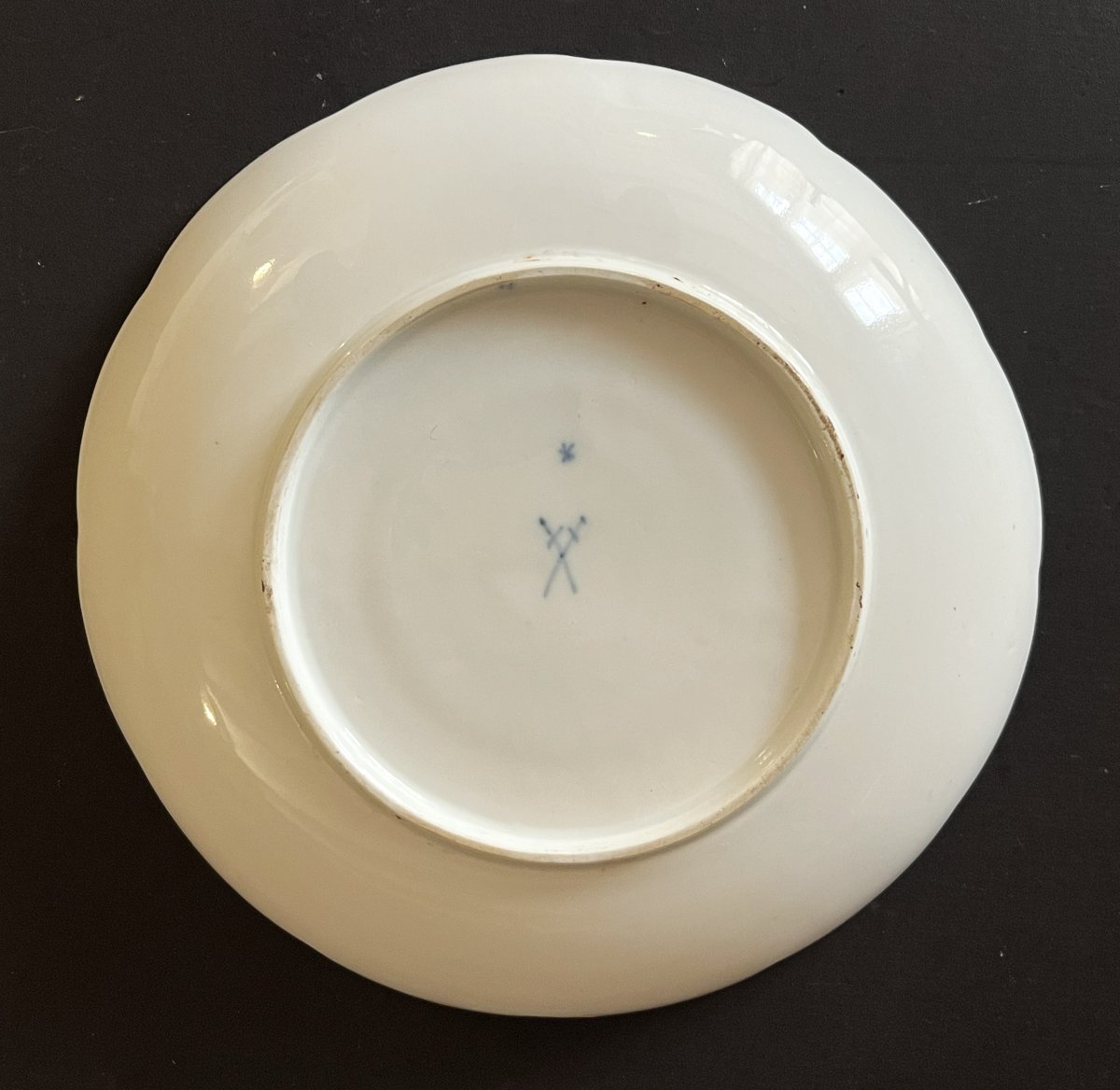 Grand Bouillon en porcelaine de Meissen fin 18ème siècle à décor champêtre. -photo-4