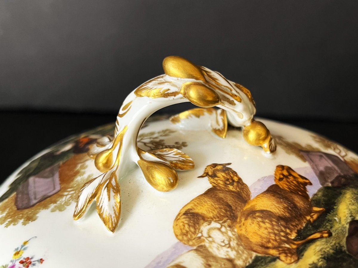 Grand Bouillon en porcelaine de Meissen fin 18ème siècle à décor champêtre. -photo-7
