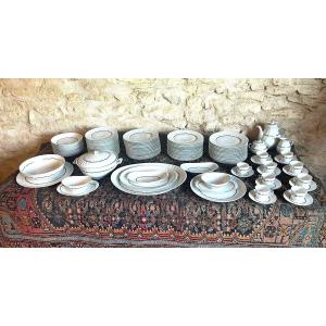 Bernardaud à Limoges très important service "Musset" des années 50, composé de 100 pièces