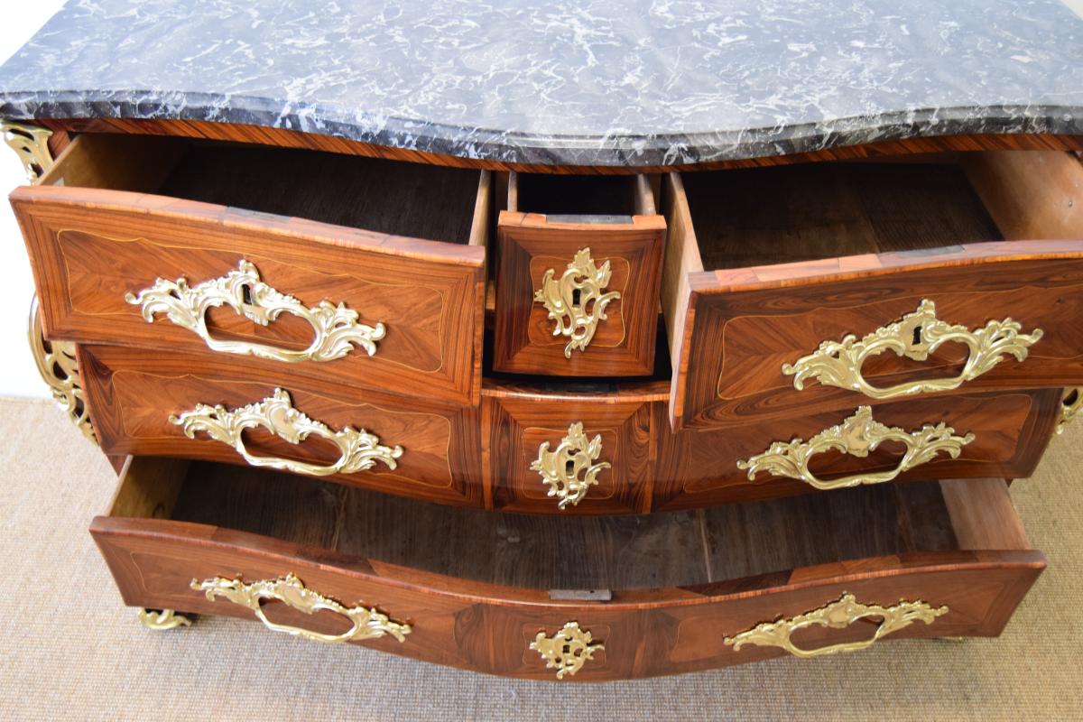 Commode Tombeau d'époque Louis XV estampillé MAGNIEN -photo-4