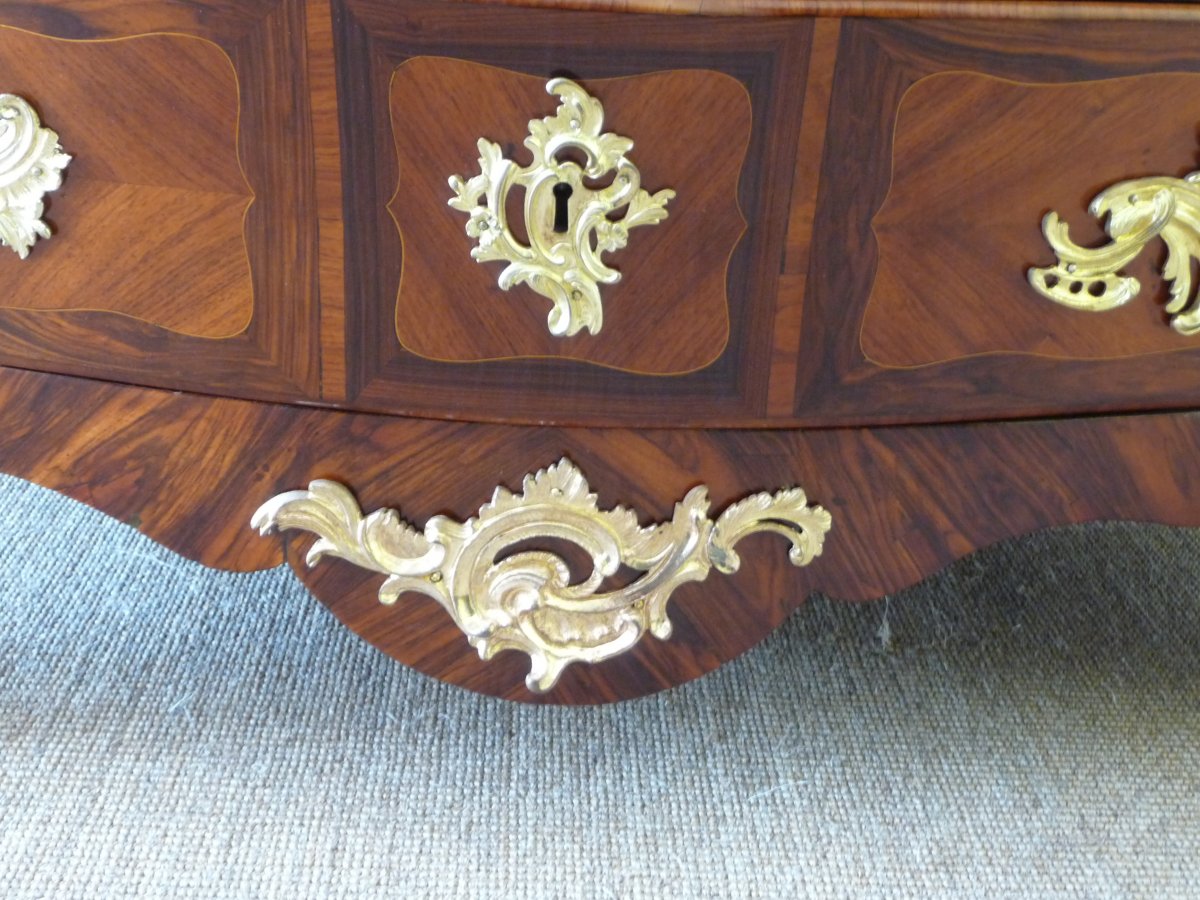 Commode Tombeau  Estampillée L. Boudin d'époque Louis XV-photo-3